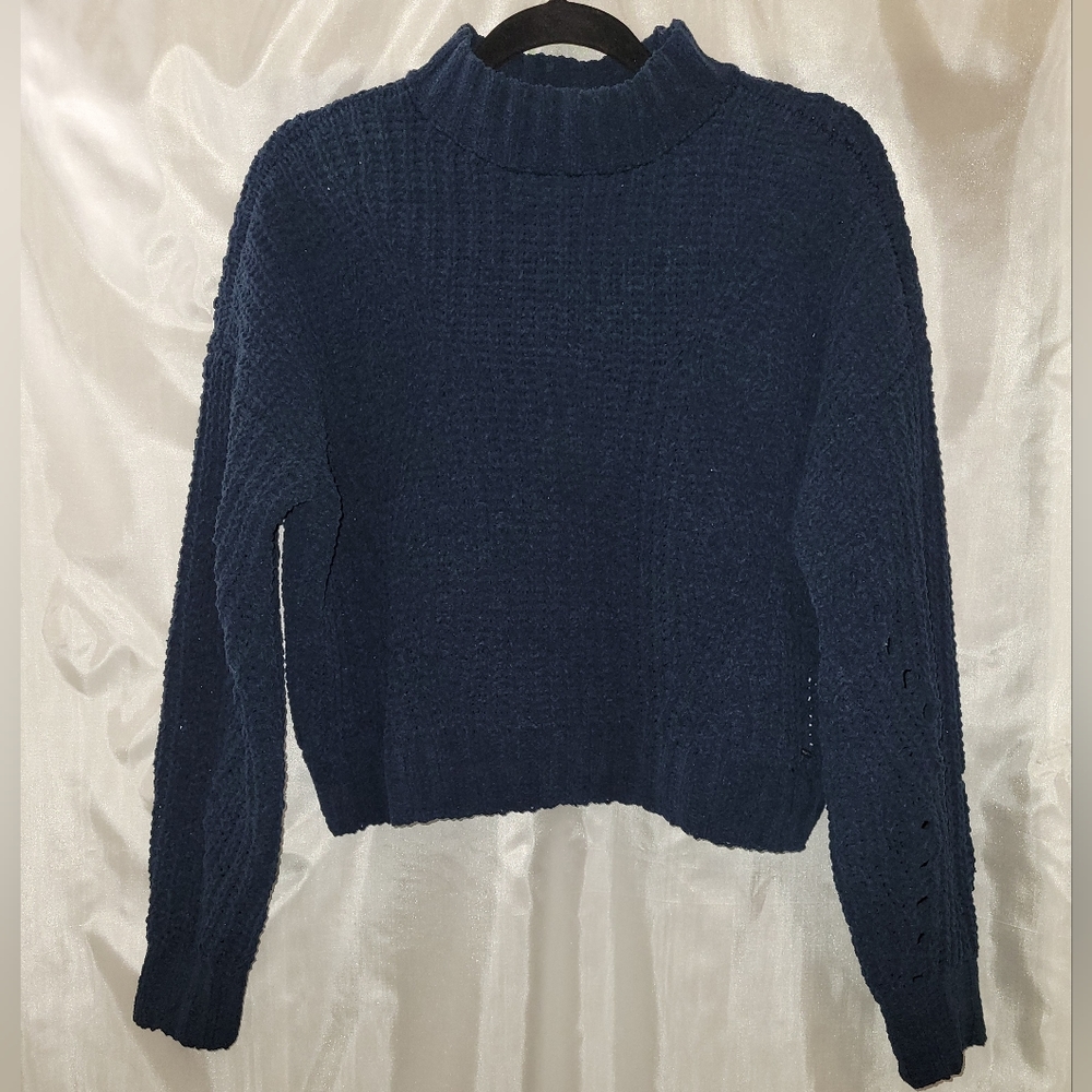 Hollister sweater